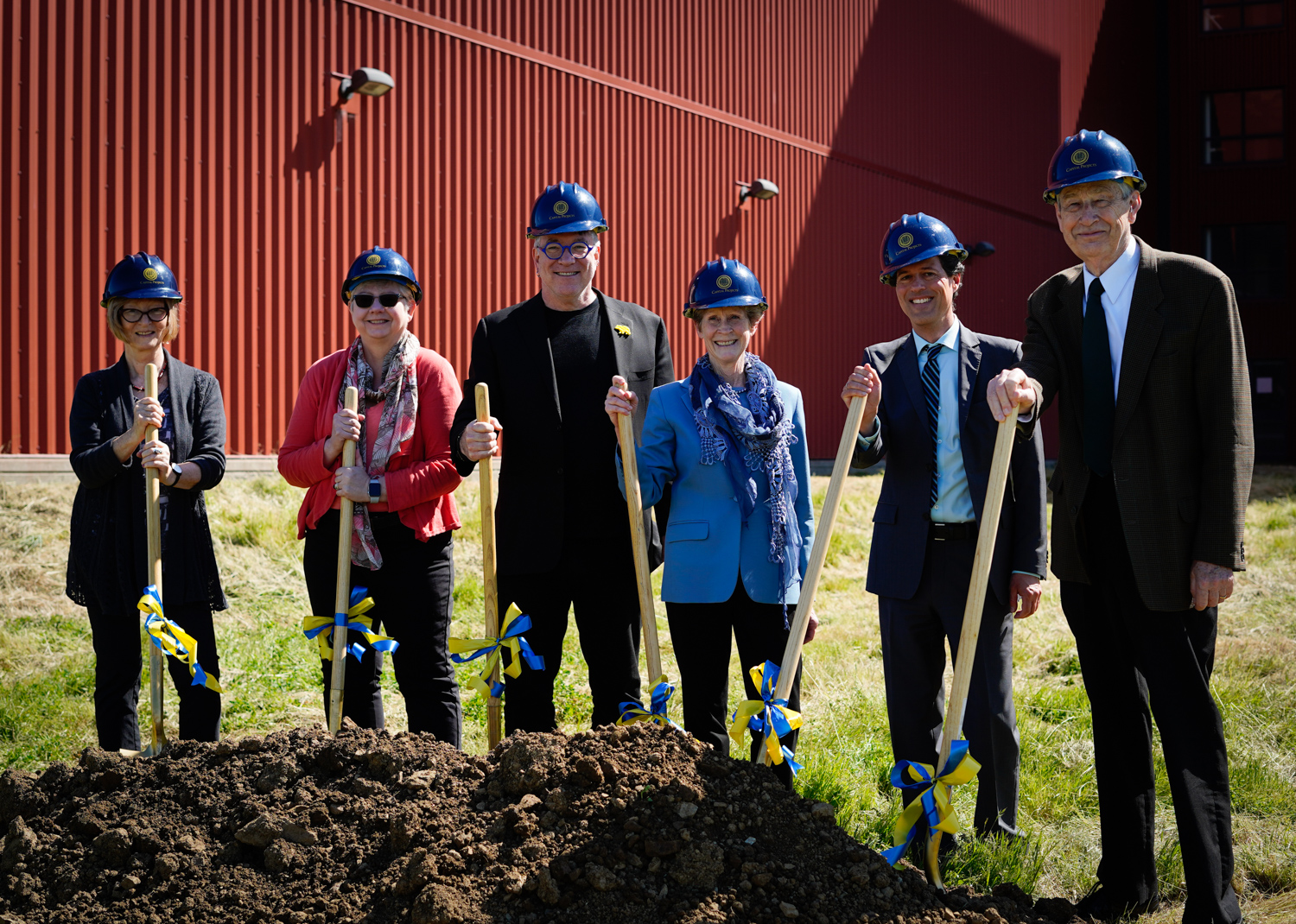 Group with shovels at NRLF site