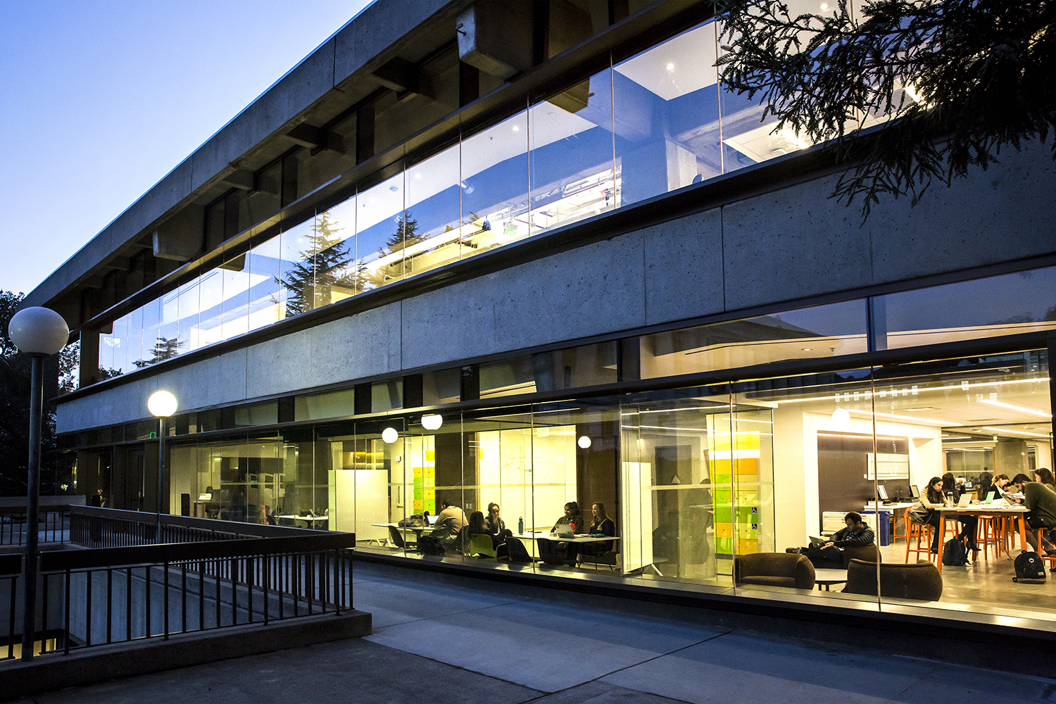 Moffitt Library outside